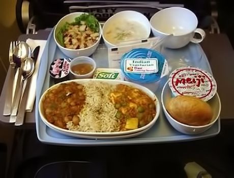 உலகிலேயே மலிவான உணவு அமெரிக்காவில்தான் உள்ளது.